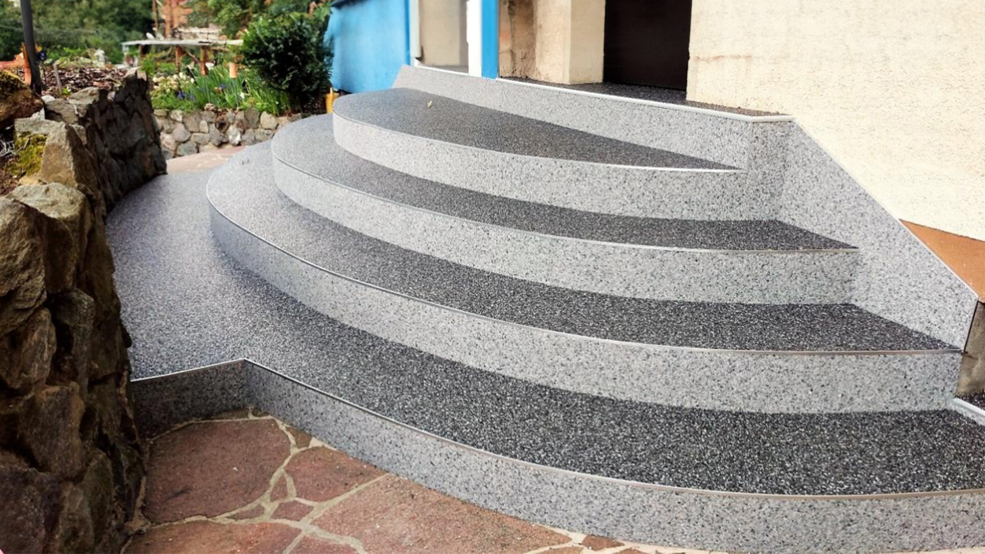 Кам'яний килим на сходи Афон