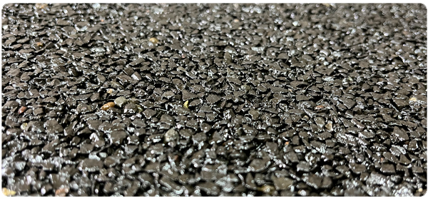 чорний камяний килим